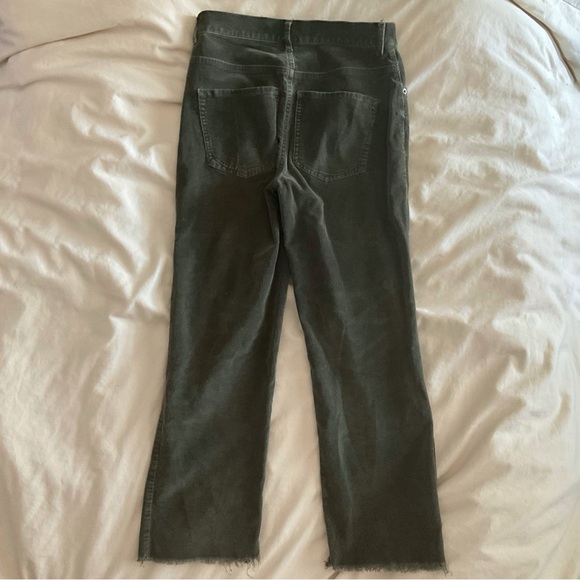 Express Green Corduroy Cropped Pants - Picture 2 of 5
